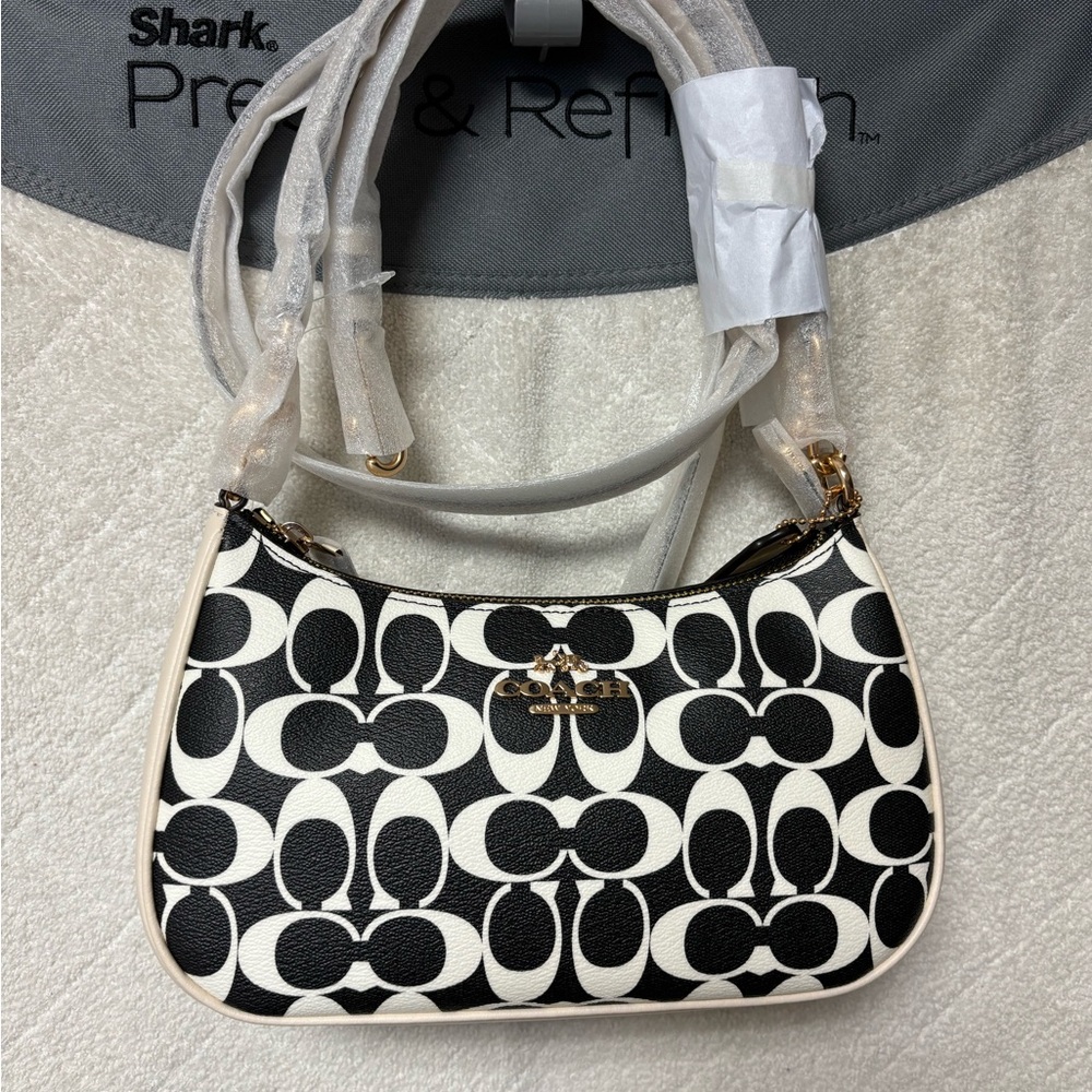 NWT Coach Teri Black and White bag
